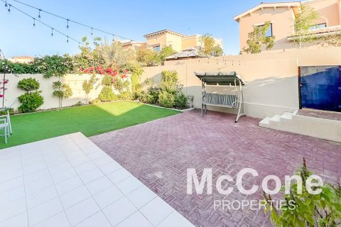 Villa de 4 dormitorios en Mira, UAE No. 74432 14