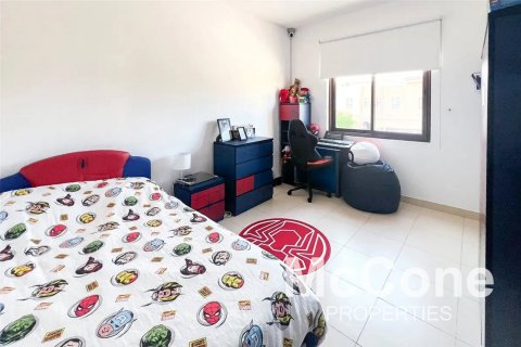 Villa de 4 dormitorios en Mira, UAE No. 74432 6