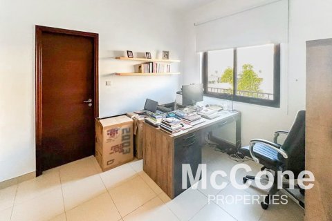 Villa de 4 dormitorios en Mira, UAE No. 74432 8