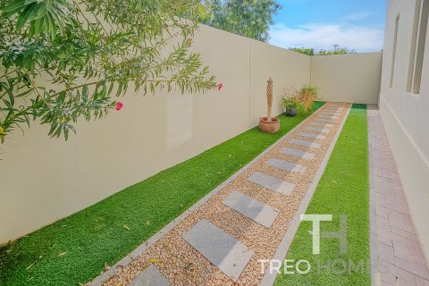 4 bedrooms Villa in Reem, UAE No. 76419 3