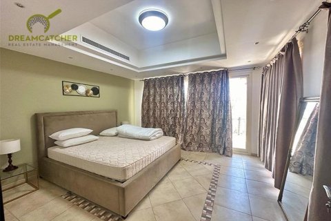 Villa de 5 dormitorios en Al Hamra Village, UAE No. 75284 18