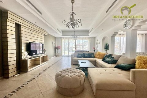 Villa de 5 dormitorios en Al Hamra Village, UAE No. 75284 6