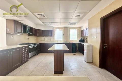 Villa de 5 dormitorios en Al Hamra Village, UAE No. 75284 11