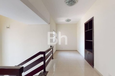 Townhouse de 3 dormitorios en Dubai Sports City, UAE No. 91607 4