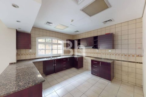 Townhouse de 3 dormitorios en Dubai Sports City, UAE No. 91607 10