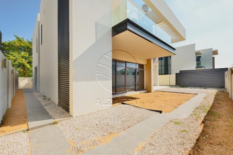 4 bedrooms Villa on the Yas Island, UAE No. 91464 12
