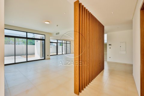 4 bedrooms Villa on the Yas Island, UAE No. 91464 9