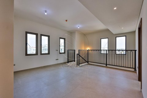 Villa de 4 dormitorios en Khalifa City, UAE No. 91461 9