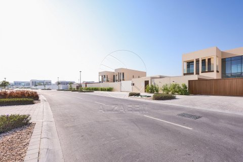Villa de 4 chambres à Abu Dhabi, UAE No. 91450 2