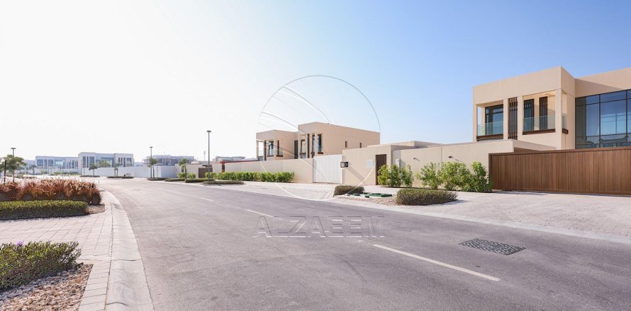 Villa de 4 chambres à Abu Dhabi, UAE No. 91450