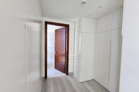 Villa de 4 chambres à Abu Dhabi, UAE No. 91450 10