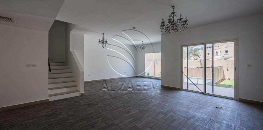 Villa de 5 dormitorios en Al Reef, UAE No. 91463