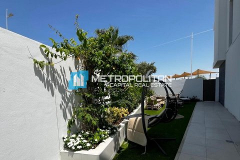 Townhouse de 3 dormitorios en  Yas Island, UAE No. 90943 8