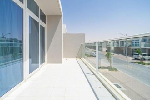 3 غرف نوم تاون هاوس في Basswood, الإمارات العربية المتحدة رقم 8433 18