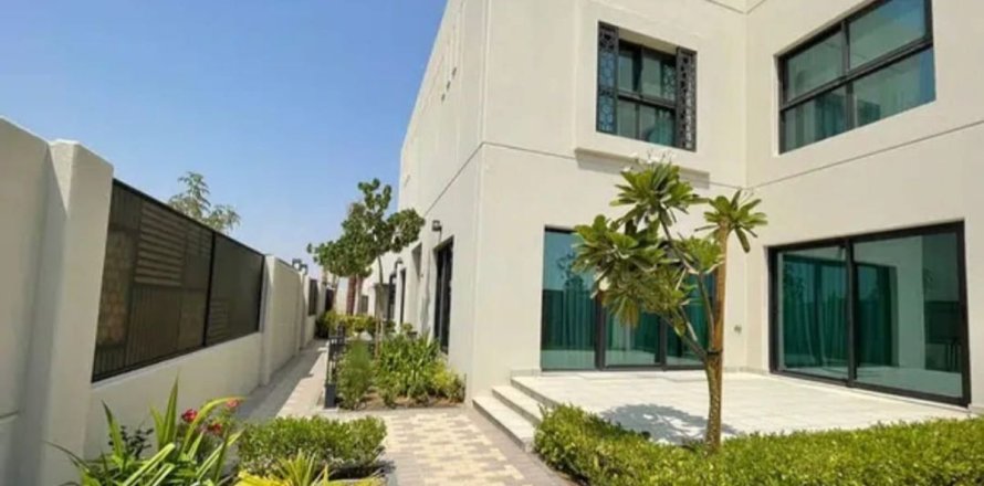 3 bedrooms Townhouse in Sharjah, UAE No. 79876