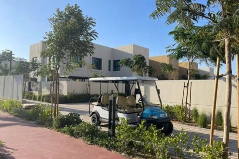 3 bedrooms Townhouse in Sharjah, UAE No. 79875 6