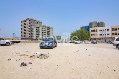 Land de 32227.1m² en Al Rashidiya, UAE No. 9355 5