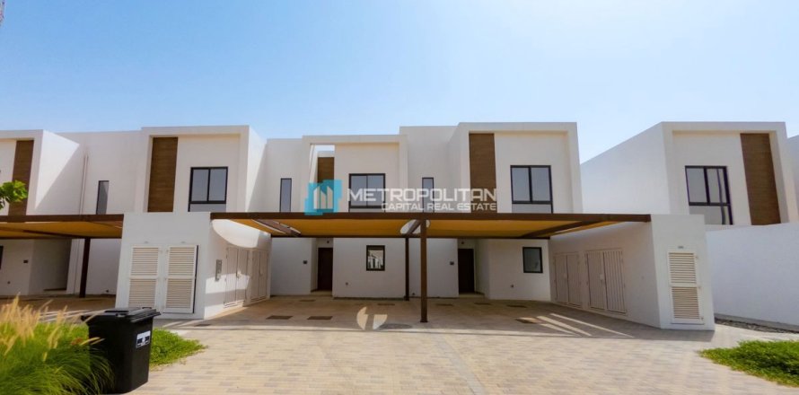 Townhouse de 2 chambres à Al Ghadeer, UAE No. 104942