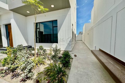 5 bedrooms Villa in Al Dair, Bahrain No. 58628 5