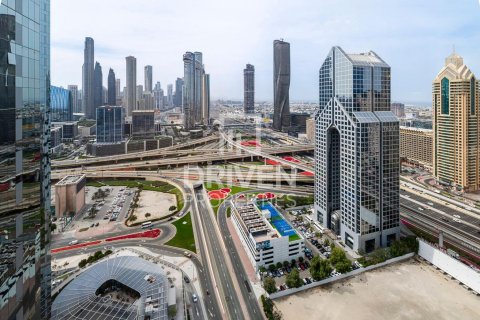 2 غرف نوم منزل ذو طابقين في Central Park Tower, الإمارات العربية المتحدة رقم 85511 1