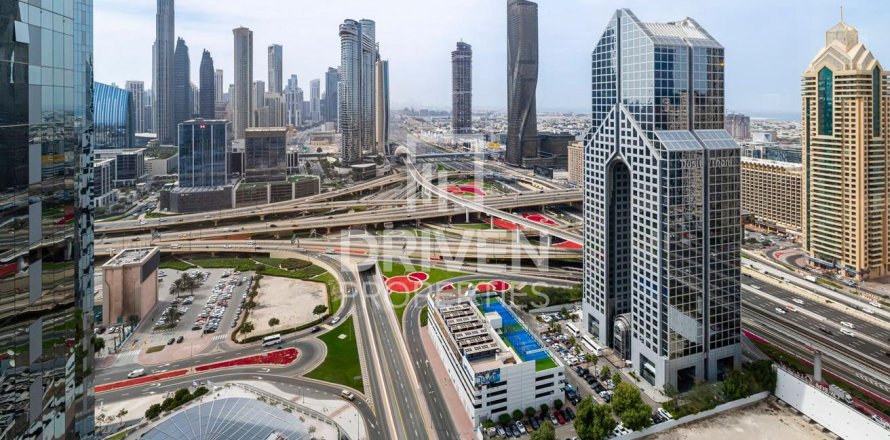 2 غرف نوم منزل ذو طابقين في Central Park Tower, الإمارات العربية المتحدة رقم 85511