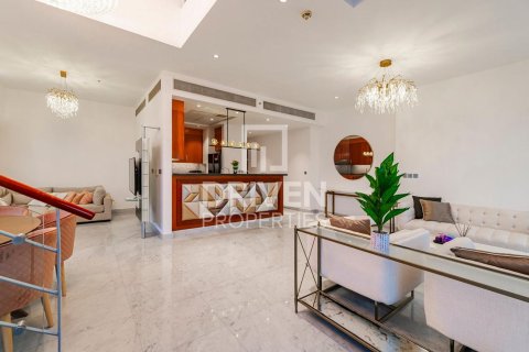 2 غرف نوم منزل ذو طابقين في Central Park Tower, الإمارات العربية المتحدة رقم 85511 3