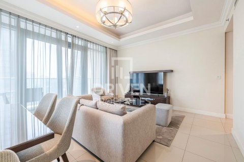 Квартира с 2 спальнями в The Address Residence Fountain Views, ОАЭ №85510 2