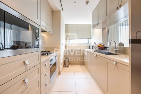Квартира с 2 спальнями в The Address Residence Fountain Views, ОАЭ №85510 10
