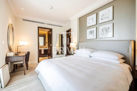 Квартира с 2 спальнями в The Address Residence Fountain Views, ОАЭ №85510 8