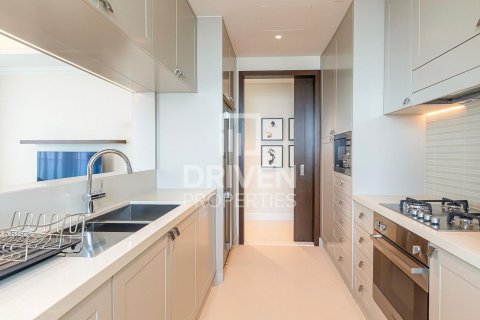 Квартира с 2 спальнями в The Address Residence Fountain Views, ОАЭ №85510 6