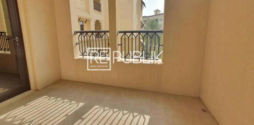 Villa de 6 dormitorios en REEMAN LIVING Al Shamkha, UAE No. 96791