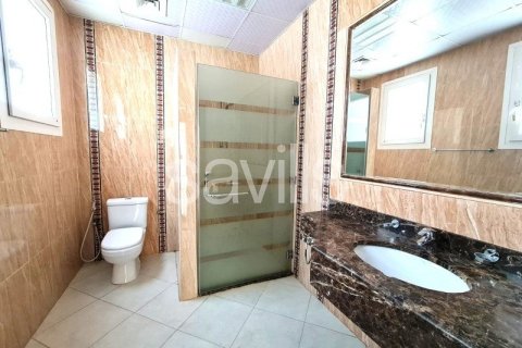4 bedrooms Villa in Sharjah, UAE No. 14132 16