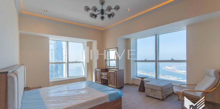 Apartment de 4 dormitorios en Elite Residence, UAE No. 73238