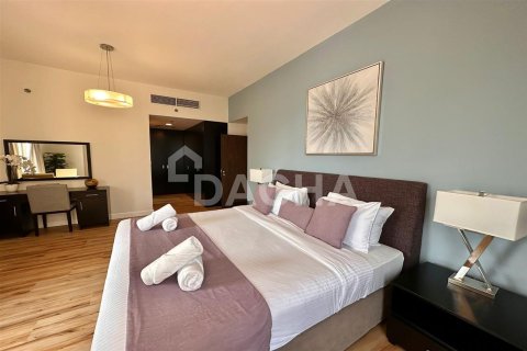Apartment de 2 dormitorios en Shams 1, UAE No. 25593 2