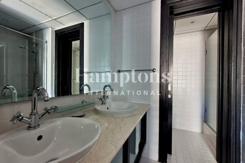 Apartment de 2 dormitorios en The Address Dubai Marina, UAE No. 73366 10