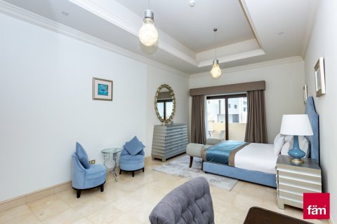 3 bedrooms Townhouse in Palm Jumeirah, UAE No. 42028 13