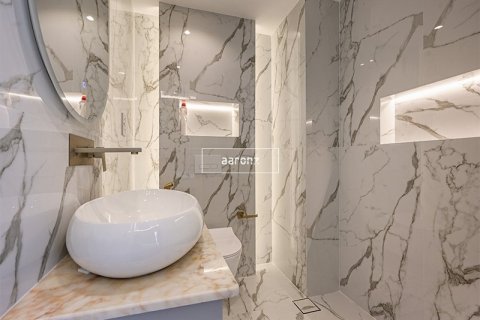 Apartment de 2 dormitorios en Jumeirah Lake Towers, UAE No. 82318 9