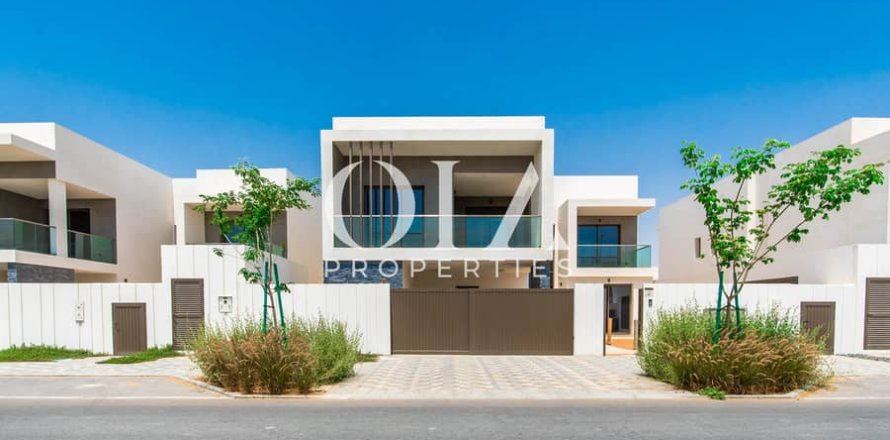 Villa de 4 chambres à Yas Island, UAE No. 16258