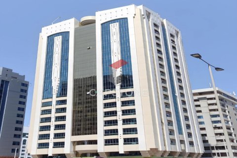 Bâtiment de 3999m² à Al Khalidiya, UAE No. 18431 8