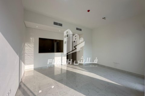 2 bedrooms Townhouse in Mina Al Arab, UAE No. 88313 11