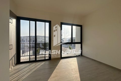 2 bedrooms Townhouse in Mina Al Arab, UAE No. 88313 2