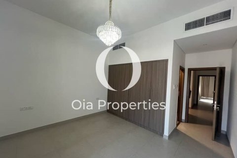 Villa de 3 dormitorios en Abu Dhabi, UAE No. 98924 8
