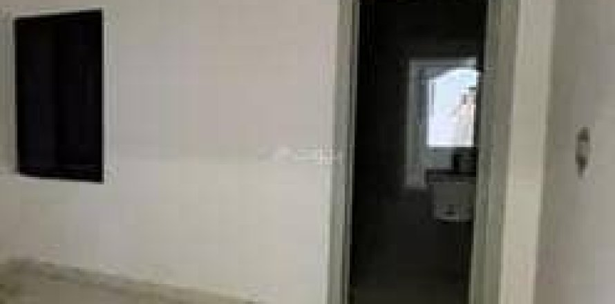 Villa de 4 dormitorios en Riyadh, Saudi Arabia No. 98679