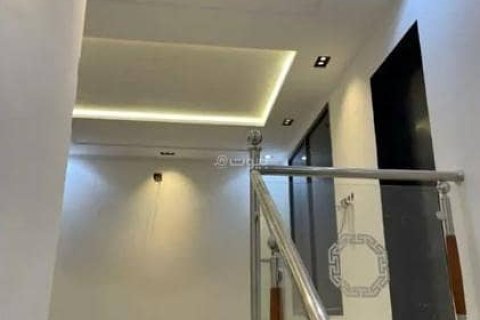 Villa de 4 dormitorios en Riyadh, Saudi Arabia No. 98679 5
