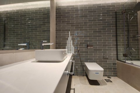 Apartment de 2 dormitorios en Tourist Club Area, UAE No. 34480 15