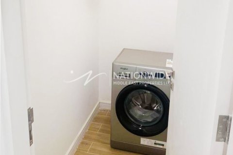 Apartment de 2 dormitorios en Abu Dhabi, UAE No. 99167 13