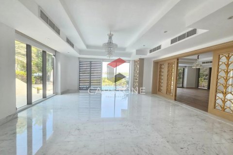 5 bedrooms Villa in Al Maqtaa, UAE No. 83176 14