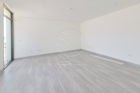 Villa de 4 dormitorios en Abu Dhabi, UAE No. 91165 3
