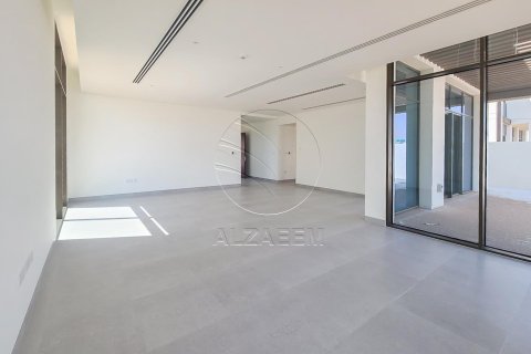 Villa de 4 dormitorios en Abu Dhabi, UAE No. 91165 18