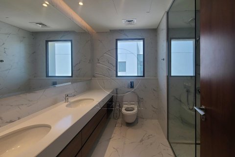 Villa de 4 dormitorios en Abu Dhabi, UAE No. 91165 8